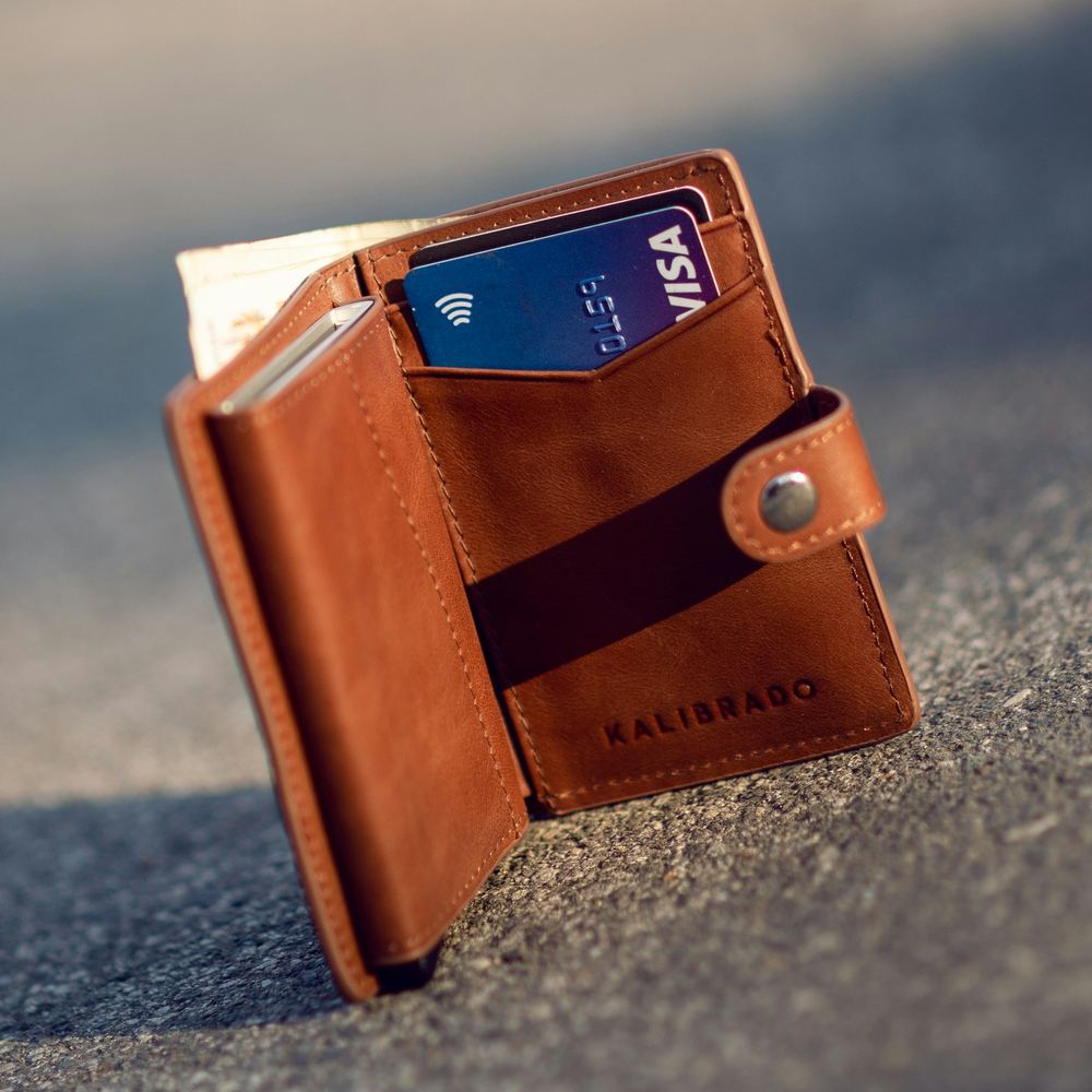Demo: leather wallet